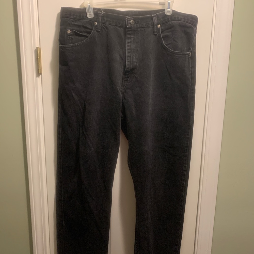 Black Wrangler Jeans 38 x 32